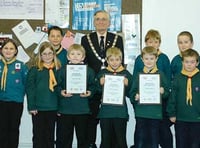 Mayor presents  Scouting awards