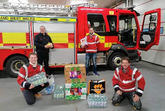 Festive thanks to frontline firefighters during the pandemic