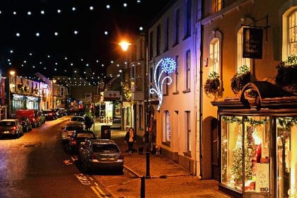 Narberth Town Council invites you to ‘Shine’ this Christmas